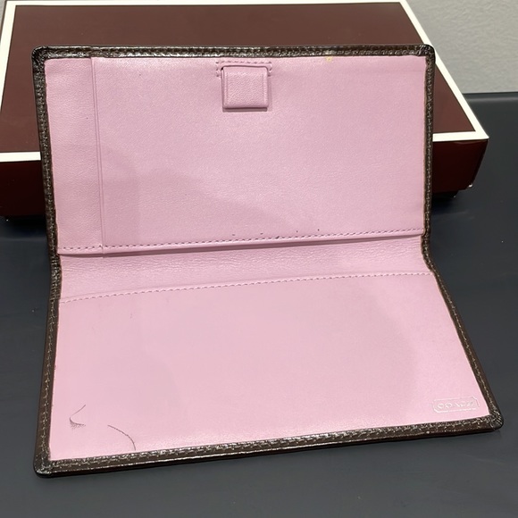 Coach long wallet with cheque book cover - Picture 4 of 9